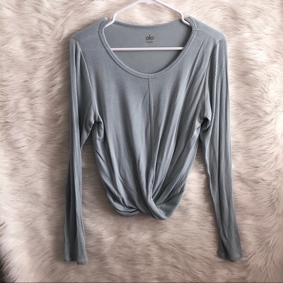 ALO Yoga Tops - 🆕 Alo Yoga Cover Long Sleeve Top